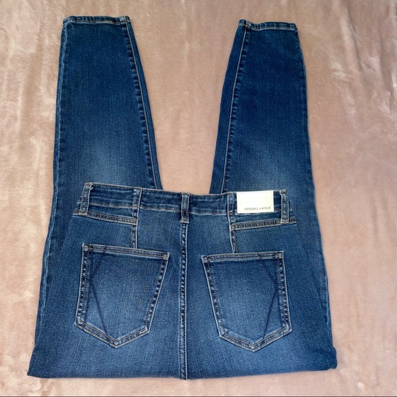 Kendall \u0026 Kylie | Jeans | Kendall Kylie 